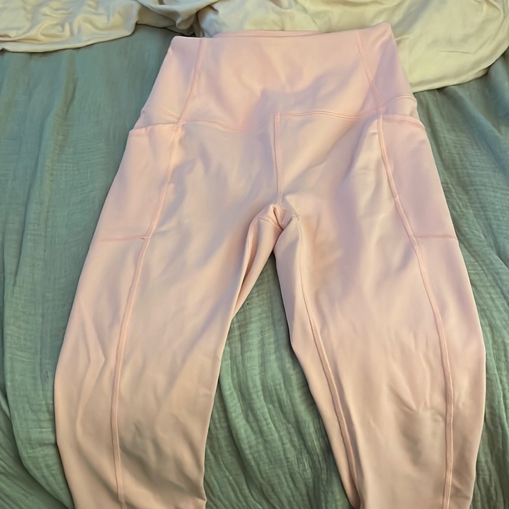 Light pink workout leggings